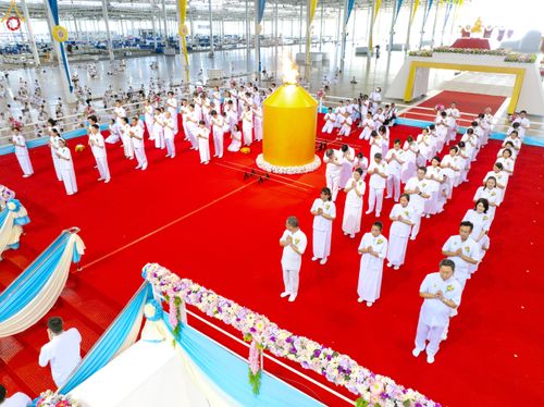 ภาพ No.342850:วันอาทิตย์ที่ 9 สิงหาคม พ.ศ.2569 พิธีจุดเทียนใจ ไฟนิรันดร์ อนันตชัย ณ รัตนบัลลังก์ วัดพระธรรมกาย