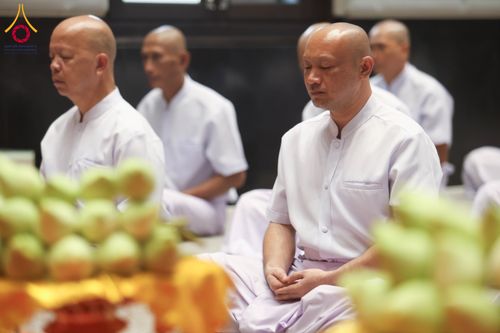 ภาพ No.298262:วันเสาร์ที่ 17 มกราคม พ.ศ. 2569 พิธีบรรพชาอุปสมบท โครงการอุปสมบทหมู่ บูชาธรรมครบ 117 ปี คุณยายอาจารย์มหารัตนอุบาสิกาจันทร์ ขนนกยูง  ณ อุโบสถพระไตรปิฎก วัดพระธรรมกาย