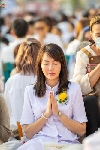 ภาพ No.294433:วันที่ 14 มกราคม พ.ศ. 2569 พิธีตักบาตรพระธรรมยาตรา ณ วัดสองพี่น้อง ต.ต้นตาล อ.สองพี่น้อง จ.สุพรรณบุรี ในโครงการธรรมยาตรา กตัญญูบูชา มหาปูชนียาจารย์ พระมงคลเทพมุนี(สด จนฺทสโร) พระผู้ปราบมาร อนุสรณ์สถาน 7 แห่ง ปีที่ 14