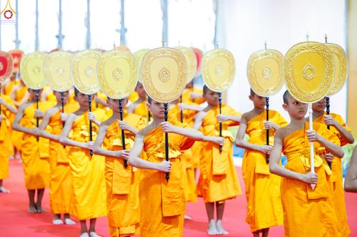 ภาพ No.338925:วันอาทิตย์ที่ 12 กรกฎาคม พ.ศ.2569 พิธีมุทิตาผู้สอบได้เปรียญธรรม ประโยค 1-2 ถึง ป.ธ.9 และ บ.ศ.1-2 ถึง บ.ศ.6 สำนักศาสนศึกษาวัดพระธรรมกาย ประจำปี 2569, พิธีมอบตราตั้งแต่งตั้งอาจารย์ใหญ่ สำนักศาสนศึกษาวัดพระธรรมกาย