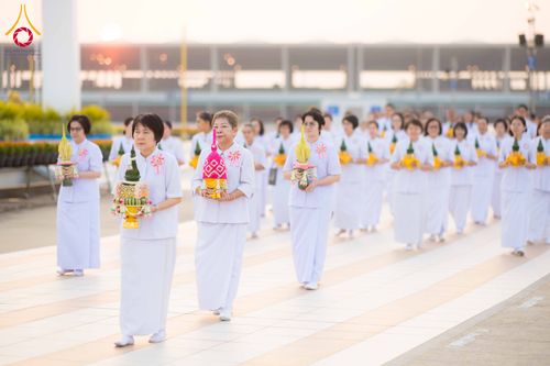 ภาพ No.320793:วันเสาร์ที่ 11 เมษายน พ.ศ.2569 พิธีเวียนประทักษิณ พิธีวันทาเจดีย์ โครงการอุปสมบทหมู่ บูชาธรรมหลวงพ่อธัมมชโย พ.ศ.2569 โครงการอุปสมบทหมู่ธรรมทายาท ระดับอุดมศึกษา รุ่น 53 (ภาคฤดูร้อน) ณ วัดพระธรรมกาย ปทุมธานี