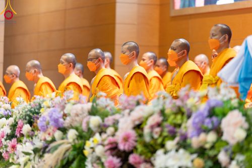 ภาพ No.92170:พิธีบูชาข้าวพระ ในวันทอดกฐินสามัคคี อาทิตย์ต้นเดือนที่ 5 พฤศจิกายน พ.ศ. 2566 ณ วัดพระธรรมกาย จ.ปทุมธานี