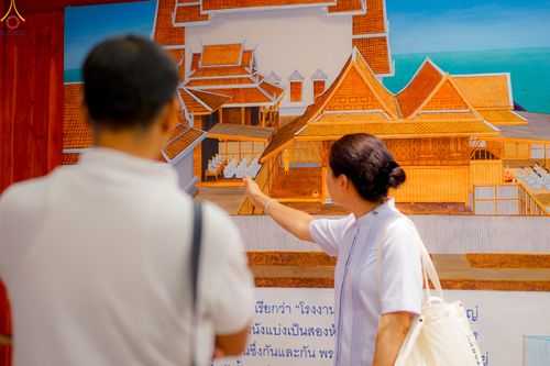 ภาพ No.335590:วันที่ 2-12 มิถุนายน พ.ศ.2569 ต้อนรับชาวต่างชาติจากประเทศอเมริกา  ยูเครน บังคลาเทศ ศรีลังกา และเมียนมาร์  เยี่ยมชมวัด นั่งสมาธิ และกราบสักการะพระมหาธรรมกายเจดีย์  ณ วัดพระธรรมกาย