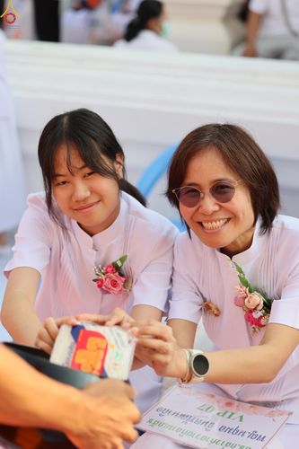 ภาพ No.297732:วันที่ 18 มกราคม พ.ศ. 2569 พิธีตักบาตรพระธรรมยาตรา ณ วัดโบสถ์บน ต.บางคูเวียง จ.นนทบุรี อนุสรณ์สถานลำดับที่ 4 สถานที่เกิดด้วยกายธรรม ในโครงการธรรมยาตรา กตัญญูบูชา มหาปูชนียาจารย์ พระมงคลเทพมุนี(สด จนฺทสโร) พระผู้ปราบมาร อนุสรณ์สถาน 7 แห่ง ปีที่ 14