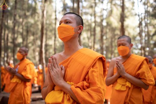 ภาพ No.70816:พิธีต้อนรับพระธรรมยาตรา ในโครงการธรรมยาตรากตัญญูบูชา มหาปูชนียาจารย์ พระมงคลเทพมุนี(สด จนฺทสโร) พระผู้ปราบมาร อนุสรณ์สถาน 7 แห่ง ปีที่ 11 วันที่ 14 มกราคม พ.ศ. 2566 ณ อนุสรณ์สถานลำดับที่ 3 สถานที่เกิดในเพศสมณะ วัดสองพี่น้อง อ.สองพี่น้อง จ.สุพรรณบุรี
