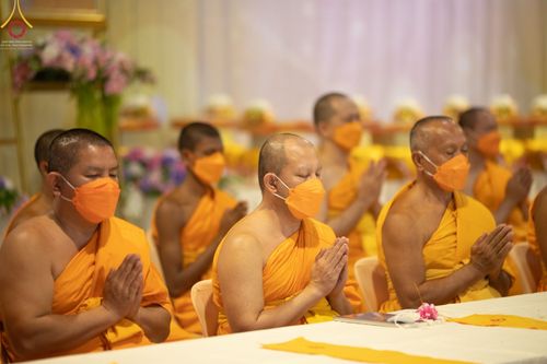 ภาพ No.69224:พิธีถวายภัตตาหารเป็นสังฆทาน แด่คณะพระธรรมยาตราฯ ในโครงการธรรมยาตราฯ ปีที่ 11 ณ อนุสรณ์สถานมหาวิหารพระมงคลเทพมุนี อ.สองพี่น้อง จ.สุพรรณบุรี วันที่ 4 และ 5 มกราคม พ.ศ. 2566