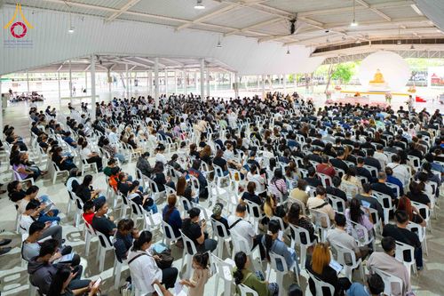 ภาพ No.336466:วันเสาร์ที่ 20 มิถุนายน 2569  โรงเรียน อบต.คลองสาม จัดโครงการ “โรงเรียนพ่อ–แม่”  เสริมพลังครอบครัวร่วมพัฒนาเด็กสู่การเป็นคนเก่งและดี  ผู้นำฟื้นฟูศีลธรรมโลก ณ วัดพระธรรมกาย