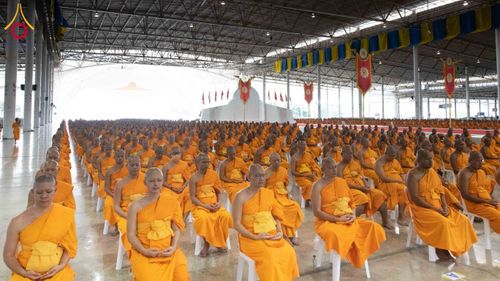 ภาพ No.308664:วันที่ 1 กุมภาพันธ์ พ.ศ. 2569 พิธีรับประกาศนียบัตร และพระของขวัญพระธรรมยาตรา ณ สภาธรรมกายสากล วัดพระธรรมกาย จ.ปทุมธานี