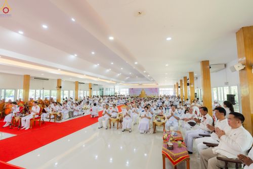 ภาพ No.331657:วันพุธที่ ๓ มิถุนายน พ.ศ.๒๕๖๙ พิธีทอดผ้าป่า ปฏิบัติธรรมกลั่นแผ่นดิน พิธีโปรยรัตนชาติ  และ พิธีตอกเสาเข็ม มงคลต้นแรก สถาปนา "องค์พระเจดีย์เพื่อสร้างสันติภาพโลก"  องค์แรก ครั้งแรกของลำปาง ประตูสู่ภาคเหนือ  ณ ศูนย์ปฏิบัติธรรมเถินเทิดธรรม อ.เถิน จ.ลำปาง