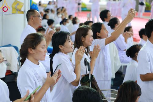 ภาพ No.92232:พิธีทอดกฐินธรรมชัยเพื่อสร้างอาคาร 115 ปี คุณยายอาจารย์มหารัตนอุบาสิกาจันทร์ ขนนกยูง อาทิตย์ต้นเดือนที่ 5 พฤศจิกายน พ.ศ. 2566 ณ วัดพระธรรมกาย จ.ปทุมธานี