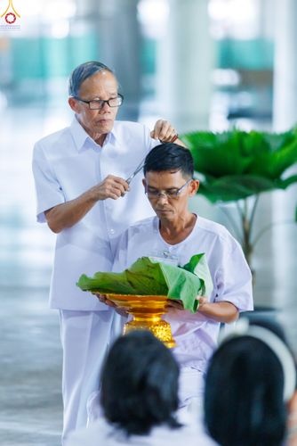 ภาพ No.333463:วันอาทิตย์ที่ 7 มิถุนายน พ.ศ.2569 พิธีตัดปอยผมและปลงผมนาคธรรมทายาท โครงการบรรพชาและอุปสมบทหมู่ธรรมทายาท รุ่นผู้บริหาร รุ่นที่ 16 ณ วิหารคด 11 วัดพระธรรมกาย