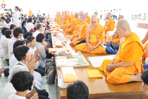 ภาพ No.317633:วันพฤหัสบดีที่ 2 เมษายน พ.ศ.2569 พิธีบุพเปตพลี ครั้งที่ 180 ณ หอฉันคุณยายอาจารย์ฯ วัดพระธรรมกาย