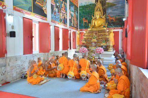 ภาพ No.67012:พิธีอุปสมบทวัดพันเสด็จนอก อ.ศรีราชา จ.ชลบุรี รับบุญจัดงานโดย สำนักพัฒนาเยาวชนโลก เมื่อวันที่ 7 ธันวาคม พ.ศ. 2565