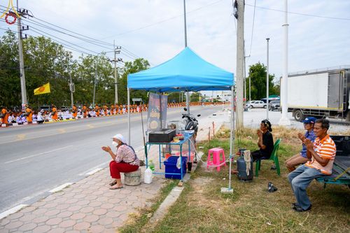 ภาพ No.68879:พิธีต้อนรับพระธรรมยาตรา ในโครงการธรรมยาตรากตัญญูบูชา มหาปูชนียาจารย์ พระมงคลเทพมุนี(สด จนฺทสโร) พระผู้ปราบมาร อนุสรณ์สถาน 7 แห่ง ปีที่ 11 วันที่ 3 มกราคม พ.ศ. 2566 ณ อนุสรณ์สถานมหาวิหารพระมงคลเทพมุนี จ.สุพรรณบุรี