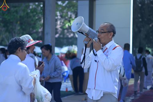 ภาพ No.105812:V.2 ทุ่มเท การเตรียมงาน เก็บงาน การรับบุญของเจ้าหน้าที่หน่วยงานต่างๆ เพื่อโครงการธรรมยาตรา กตัญญูบูชามหาปูชนียาจารย์ พระมงคลเทพมุนี (สด จนฺทสโร) พระผู้ปราบมาร อนุสรณ์สถาน 7 แห่ง ปีที่ 12 ระหว่างวันที่ 2 - 31 มกราคม พ.ศ.2567