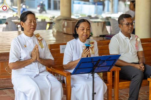 ภาพ No.137625:พิธีตักบาตร พิธีถวายสังฆทานแด่คณะสงฆ์ 323 วัด พิธีทำบุญอุทิศส่วนกุศลแด่ผู้วายชนม์ ในเหตุการณ์ความไม่สงบ 4 จังหวัดชายแดนภาคใต้ ปีที่ 20 ครั้งที่ 169 และพิธีมอบกองทุนหนุนแรงใจช่วยครูใต้ ปีที่ 17 ครั้งที่ 134 วันที่ 25 พฤษภาคม พ.ศ.2567 อ.ตากใบ จ.นราธิวาส