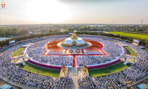 ภาพ No.301923:วันที่ 23 มกราคม พ.ศ. 2569 พิธีจุดประทีปธรรมถวายเป็นพุทธบูชา และบูชาธรรมมหาปูชนียาจารย์  ณ อนุสรณ์สถานลำดับที่ 5 สถานที่เผยแผ่วิชชาธรรมกายครั้งแรก อนุสรณ์สถานบางปลา วัดบางปลา อำเภอบางเลน จังหวัดนครปฐม ในโครงการธรรมยาตรา กตัญญูบูชา มหาปูชนียาจารย์ พระมงคล