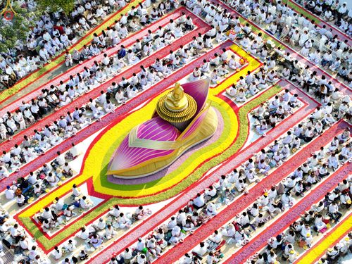 ภาพ No.295030:วันที่ 14 มกราคม พ.ศ. 2569 พิธีต้อนรับพระธรรมยาตรา อนุสรณ์สถานลำดับที่ 4  สถานที่เกิดด้วยกายธรรม ณ วัดโบสถ์บน ต.บางคูเวียง จ.นนทบุรี ในโครงการธรรมยาตรา กตัญญูบูชา มหาปูชนียาจารย์ พระมงคลเทพมุนี(สด จนฺทสโร) พระผู้ปราบมาร อนุสรณ์สถาน 7 แห่ง ปีที่ 14