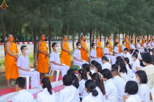 ภาพ No.82583:พิธีตัดปอยผมและปลงผมนาคธรรมทายาท ในโครงการอุปสมบทหมู่ธรรมทายาทพุทธศาสตร์สากล รุ่นที่ 7 (ภาคฤดูฝน) วันอาทิตย์ที่ 11 มิถุนายน พ.ศ. 2566 ณ  วัดพระธรรมกาย