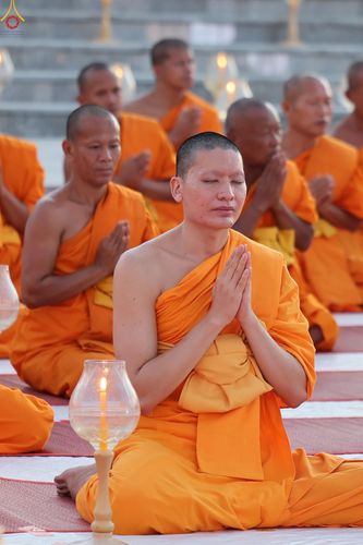 ภาพ No.302356:วันที่ 23 มกราคม พ.ศ. 2569 พิธีจุดประทีปธรรมถวายเป็นพุทธบูชา (ภาพชุดที่ 2) และบูชาธรรมมหาปูชนียาจารย์  ณ อนุสรณ์สถานลำดับที่ 5 สถานที่เผยแผ่วิชชาธรรมกายครั้งแรก อนุสรณ์สถานบางปลา วัดบางปลา อำเภอบางเลน จังหวัดนครปฐม ในโครงการธรรมยาตรา กตัญญูบูชา มหาปูชนีย