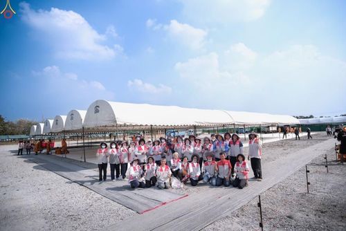 ภาพ No.301542:ภาพเบื้องหลังอาสาสมัครรวมใจ ชุดที่ 4 ในโครงการธรรมยาตรา กตัญญูบูชา มหาปูชนียาจารย์ พระมงคลเทพมุนี(สด จนฺทสโร) พระผู้ปราบมาร อนุสรณ์สถาน 7 แห่ง ปีที่ 14