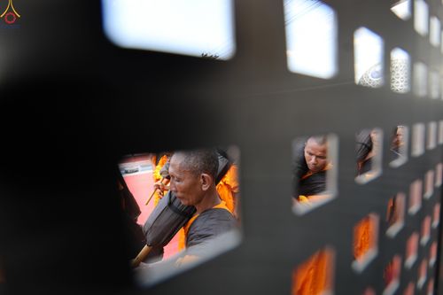 ภาพ No.304536:วันที่ 25 มกราคม พ.ศ. 2569 พิธีต้อนรับพระธรรมยาตรา (ภาพชุดที่ 2) รร.สามัคคีราษฏร์บำรุง-วัดพระธรรมกาย ในโครงการธรรมยาตรา กตัญญูบูชา มหาปูชนียาจารย์ พระมงคลเทพมุนี(สด จนฺทสโร) พระผู้ปราบมาร อนุสรณ์สถาน 7 แห่ง ปีที่ 14