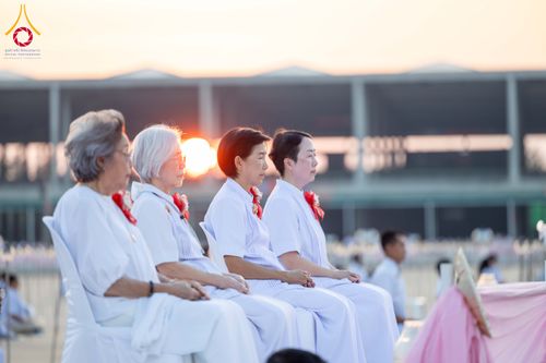 ภาพ No.312109:วันอังคารที่ 3 มีนาคม พ.ศ.2569 พิธีเวียนประทักษิณและจุดมาฆประทีป ณ ลานธรรมพระมหาธรรมกายเจดีย์ วัดพระธรรมกาย