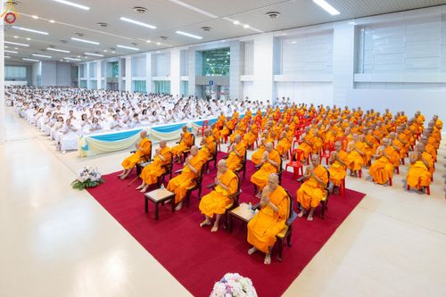 ภาพ No.345682:วันพฤหัสบดีที่ 27 สิงหาคม พ.ศ.2569 พิธีทอดผ้าป่าเพื่อถวายอุปกรณ์สื่อโสตทัศน์ อาคาร 82 ปี หลวงพ่อธัมมชโย พิธีทอดผ้าป่าสมทบกฐินวัดพระธรรมกาย และสมทบกฐิน 30,000 กว่าวัดทั่วไทย ครั้งที่ 1 ประจำปี พุทธศักราช 2569 ณ วัดพระธรรมกาย ปทุมธานี
