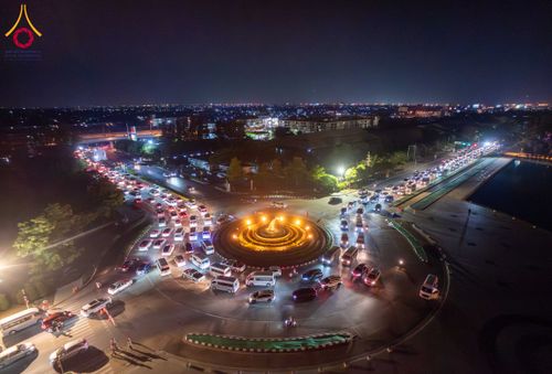 ภาพ No.324583:วันที่ 22 เมษายน พ.ศ.2569 (วันคุ้มครองโลก) บรรยากาศพระสังฆาธิการและสาธุชน การเดินทางกลับ งานถวายมหาสังฆทาน 40,000 กว่าวัดทั่วประเทศ วัดพระธรรมกาย