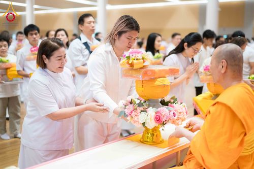 ภาพ No.313675:วันอาทิตย์ที่ 15 มีนาคม พ.ศ. 2569 พิธีร่วมบุญบรรพชาสามเณร 5000 รูป ณ ห้องแก้วสารพัดนึก 2 สภาธรรมกายสากล วัดพระธรรมกาย