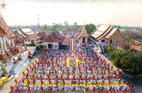 ภาพ No.295302:วันที่ 16 มกราคม พ.ศ. 2569 พิธีต้อนรับพระธรรมยาตรา อนุสรณ์สถานลำดับที่ 4 (ภาพชุดที่ 2) สถานที่เกิดด้วยกายธรรม ณ วัดโบสถ์บน ต.บางคูเวียง จ.นนทบุรี ในโครงการธรรมยาตรา กตัญญูบูชา มหาปูชนียาจารย์ พระมงคลเทพมุนี(สด จนฺทสโร) พระผู้ปราบมาร อนุสรณ์สถาน 7 แห่ง ปี