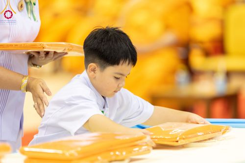 ภาพ No.89980:พิธีปฎิบัติธรรมและพิธีทอดผ้าป่าสมทบกฐินครั้งที่ 3 เนื่องใน 139 ปี วันคล้ายวันเกิดด้วยรูปกายเนื้อ พระมงคลเทพมุนี (สด จนฺทสโร) พระผู้ปราบมาร วันอังคารที่ 10 ตุลาคม พ.ศ. 2566 ณ วัดพระธรรมกาย จ.ปทุมธานี