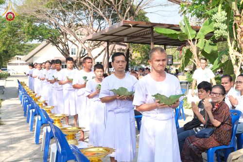 ภาพ No.315557:วันที่ 21 มีนาคม พ.ศ. 2569 โครงการอุปสมบทหมู ภาคฤดูร้อน ศูนย์อบรมเยาวชนนครปฐม อุปสมบท ณ พระอุโบสถ วัดลาดหญ้าไทร