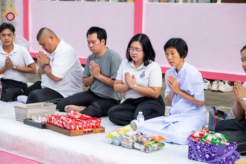 ภาพ No.342542:วันที่ 5 สิงหาคม พ.ศ. 2569  กิจกรรมตักบาตรโครงการรักความดี เพื่อเผยแผ่งานพระพุทธศาสนา  ศูนย์คมนาคม วัดพระธรรมกาย ณ โรงเรียนสังข์อ่ำ อ.คลองหลวง จ.ปทุมธานี