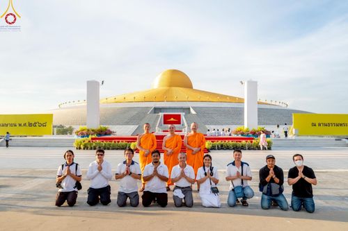 ภาพ No.219177:วันที่ 19-21 เมษายน พ.ศ. 2568 การเตรียมงานในลานธรรม , วิหารคด เพื่องานวันคุ้มครองโลก 22 เมษายน พ.ศ. 2568