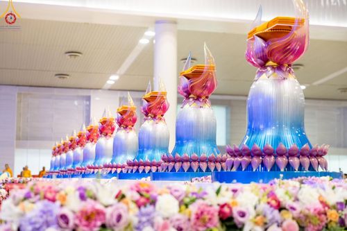 ภาพ No.150007:พิธีตักบาตร , พิธีปฎิบัติธรรม , พิธีถวายภัตตาหารเมนูสวรรค์ ในพรรษาแห่งการเข้าถึงธรรม วันธรรมชัย วันอังคารที่ 27 สิงหาคม พ.ศ.2567 ณ สภาธรรมกายสากล วัดพระธรรมกาย