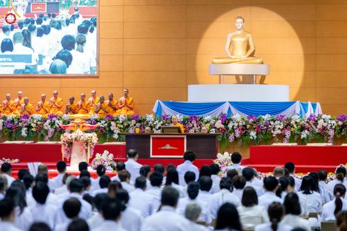 ภาพ No.167595:พิธีตักบาตรและพิธีบูชาข้าวพระ ในวันอาทิตย์ที่ 3 พฤศจิกายน พ.ศ. 2567 ณ วัดพระธรรมกาย