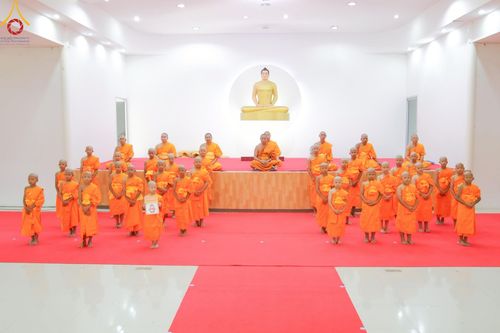 ภาพ No.216290:วันเสาร์ที่ 5 เมษายน พ.ศ. 2568 พิธีตัดปอยผม พิธีขอขมาผู้ปกครอง พิธีขอขมามอบผ้าไตร พิธีบรรพชา พิธีถวายบาตรสามเณร ณ ศูนย์ปฏิบัติธรรมและศูนย์อบรมเยาวชนเพชรบุรี ต.ท่าแลง อ.ท่ายาง จ.เพชรบุรี