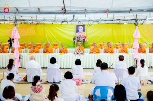 ภาพ No.198427:พิธีถวายภัตตาหารเป็นสังฆทาน แด่พระธรรมยาตรา ณ อนุสรณ์สถานบางปลา วัดบางปลา อำเภอบางเลน จังหวัดนครปฐม ในโครงการธรรมยาตรา กตัญญูบูชา มหาปูชนียาจารย์ พระมงคลเทพมุนี(สด จนฺทสโร) พระผู้ปราบมาร อนุสรณ์สถาน 7 แห่ง ปีที่ 13 วันที่ 20 มกราคม พ.ศ. 2568