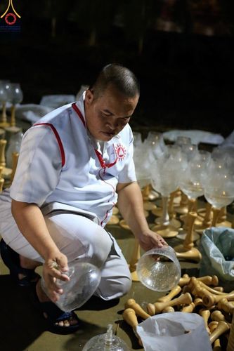 ภาพ No.119490:V.18 ทันทีม การเตรียมงาน เก็บงาน การรับบุญของเจ้าหน้าที่หน่วยงานต่างๆ เพื่อโครงการธรรมยาตรา กตัญญูบูชามหาปูชนียาจารย์ พระมงคลเทพมุนี (สด จนฺทสโร) พระผู้ปราบมาร อนุสรณ์สถาน 7 แห่ง ปีที่ 12 ระหว่างวันที่ 2 - 31 มกราคม พ.ศ.2567