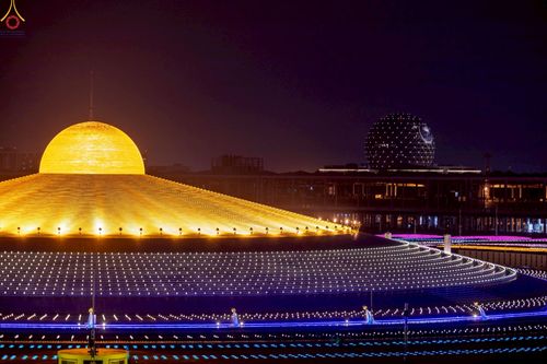 ภาพ No.241081:วันพุธที่ 27 สิงหาคม พ.ศ. 2568 พิธีจุดประทีป ในวันธรรมชัย ณ วัดพระธรรมกาย