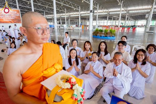 ภาพ No.277829:วันเสาร์ที่ 6 ธันวาคม พ.ศ. 2568 พิธีบรรพชาอุปสมบทและพิธีถวายบาตร โครงการอุปสมบทบูชาธรรมมหาปูชนียาจารย์ ประจำปี พ.ศ.2568 โครงการบวชพระนานาชาติ AEC และ WAB รุ่น CEO (นักบริหาร) รุ่นที่ 5 ณ มหาธรรมกายเจดีย์ วัดพระธรรมกาย