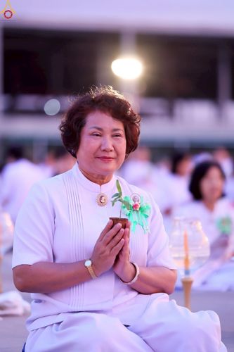 ภาพ No.252996:วันที่ 10 ตุลาคม พ.ศ. 2568 พิธีปลูกต้นทรัพย์บานชื่น ณ ลานธรรม วัดพระธรรมกาย