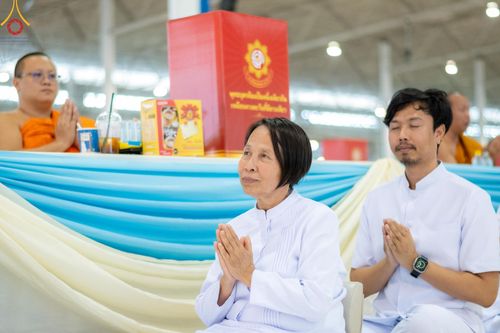 ภาพ No.147156:พิธีมุทิตาสักการะพระภิกษุ ผู้สอบได้เปรียญธรรม 9 ประโยคระดับโลกปีที่ 36, พิธีมอบโล่เกียรติยศและทุนการศึกษา สำนักเรียนบาลีดีเด่นทั่วประเทศ, พิธีถวายมหาสังฆทานคณะสงฆ์ 2,000 กว่าวัด ทั่วประเทศ ปีที่ 24, พิธีถวายไทยธรรมคณะสงฆ์ 323 วัด 4 จังหวัดชายแดนภาคใต้