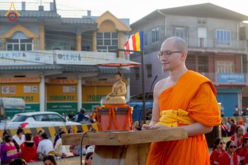 ภาพ No.213003:วันที่ 14 - 15 มีนาคม พ.ศ. 2568 คณะสงฆ์และสามเณรเดินธรรมยาตรา ในโครงการบวชสามเณรเนปาล 500 รูป ไปยังสถานที่รอบมายาเทวีและลุมพินีเกรด ณ ลุมพินี ประเทศเนปาล