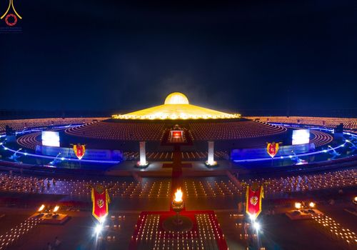 ภาพ No.125118:พิธีเวียนประทักษิณและจุดมาฆประทีป (ชุดที่ 2) ในวันมาฆบูชา เสาร์ที่ 24 กุมภาพันธ์ พ.ศ. 2567 ณ พระมหาธรรมกายเจดีย์ วัดพระธรรมกาย