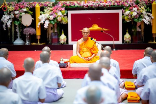 ภาพ No.141436:พิธีบรรพชาอุปสมบท โครงการอุปสมบทหมู่รุ่นผู้บริหาร รุ่นที่ 14 โครงการอุปสมบทหมู่ธรรมทายาท ระดับอุดมศึกษา รุ่นที่ 51 ภาคฤดูฝน ณ โบสถ์พระไตรปิฎก วัดพระธรรมกาย ในวันเสาร์ที่ 15 มิถุนายน พ.ศ. 2567