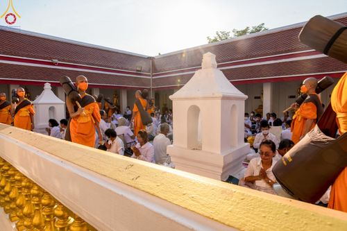ภาพ No.110493:พิธีต้อนรับพระธรรมยาตรา ในโครงการธรรมยาตรากตัญญูบูชา มหาปูชนียาจารย์ พระมงคลเทพมุนี(สด จนฺทสโร) พระผู้ปราบมาร อนุสรณ์สถาน 7 แห่ง ปีที่ 12 วันที่ 11 มกราคม พ.ศ. 2567 ณ อนุสรณ์สถานลำดับที่ 3 สถานที่เกิดใหม่ในเพศสมณะ วัดสองพี่น้อง จ.สุพรรณบุรี