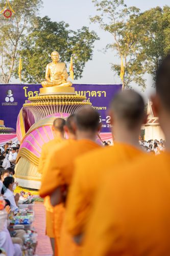 ภาพ No.116143:พิธีตักบาตรพระธรรมยาตรา ณ อนุสรณ์สถานลำดับที่ 4 สถานที่เกิดด้วยกายธรรม วัดโบสถ์(บน) จ.นนทบุรี วันที่ 21 มกราคม พ.ศ. 2567