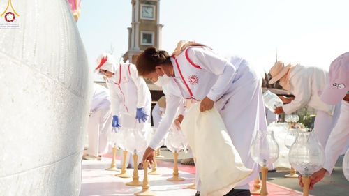 ภาพ No.205555:V.53 สารพัดV สารพัดดี ที่วัดโบสถ์บน ในโครงการธรรมยาตรา กตัญญูบูชา มหาปูชนียาจารย์ พระมงคลเทพมุนี(สด จนฺทสโร) พระผู้ปราบมาร อนุสรณ์สถาน 7 แห่ง ปีที่ 13 ระหว่างวันที่ 2-31 มกราคม พ.ศ. 2568